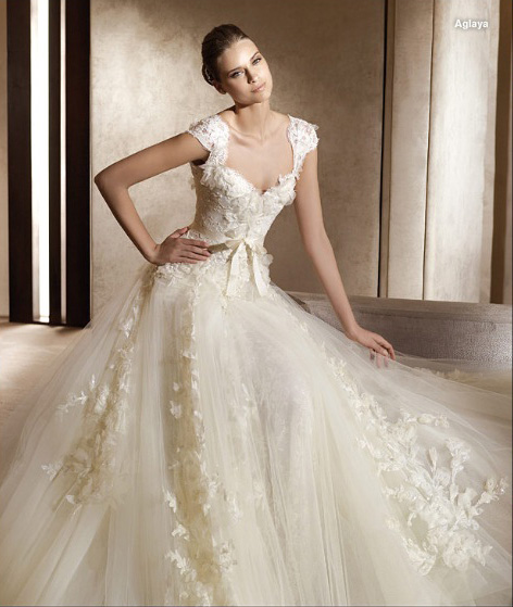 Marchesa This Grecian style wedding dress truly makes you look and feel